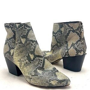 Dolce Vita cream green python print ankle booties leather size 8